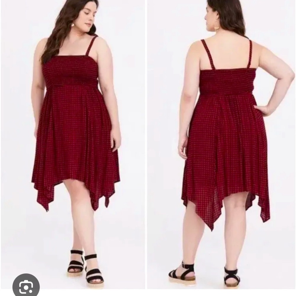 Plus Size Burgundy Spaghetti Strap Handkerchief Hem Dress